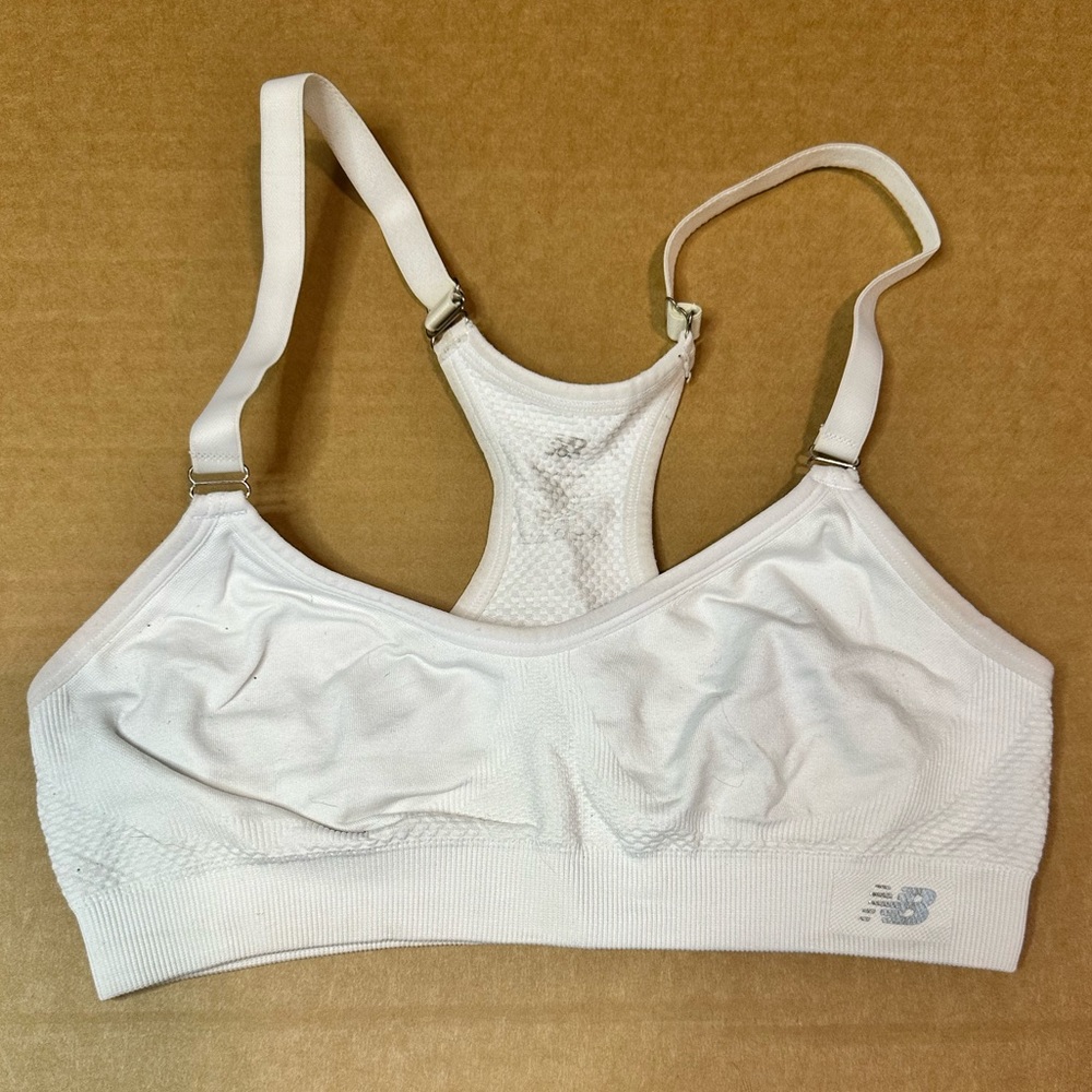 New Balance Spirts Bra *(no padding)*